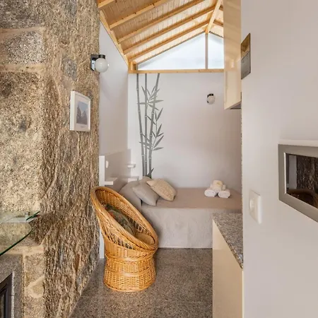 Aldeamento Casas Do Alto Do Vez * Balouta