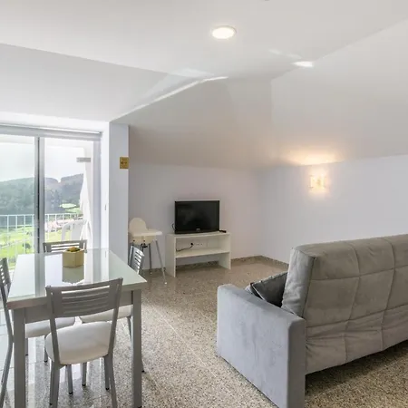 Aldeamento Casas Do Alto Do Vez * Balouta