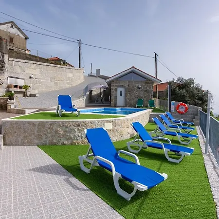 Aldeamento Casas Do Alto Do Vez * Balouta