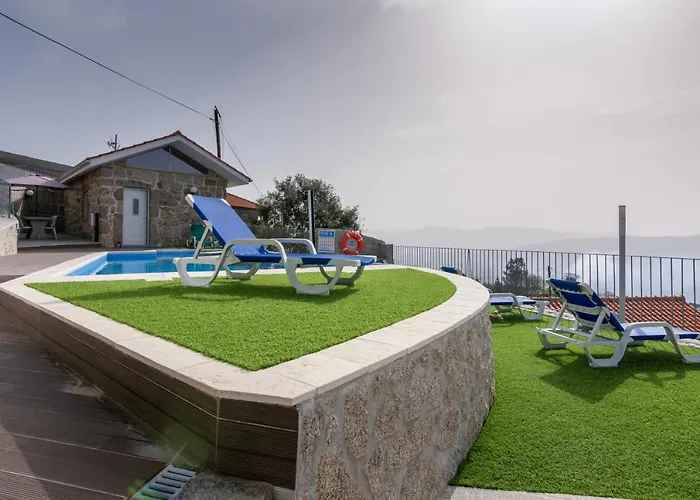 Aldeamento Casas Do Alto Do Vez *