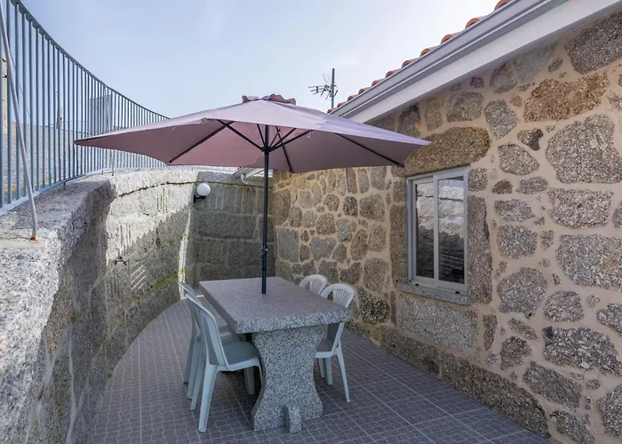 Lägenhet Aldeamento Casas Do Alto Do Vez