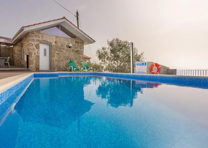 Aldeamento Casas Do Alto Do Vez Apartman Balouta