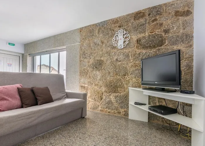 Aldeamento Casas Do Alto Do Vez Apartment Balouta