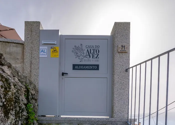 Aldeamento Casas Do Alto Do Vez Lägenhet Balouta