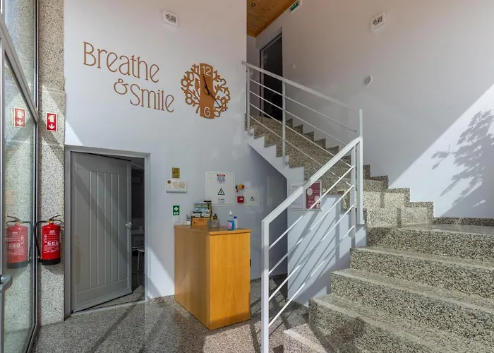 Aldeamento Casas Do Alto Do Vez * Balouta